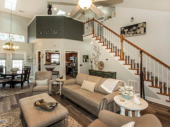 2nd image of 2324 San Lucki Way