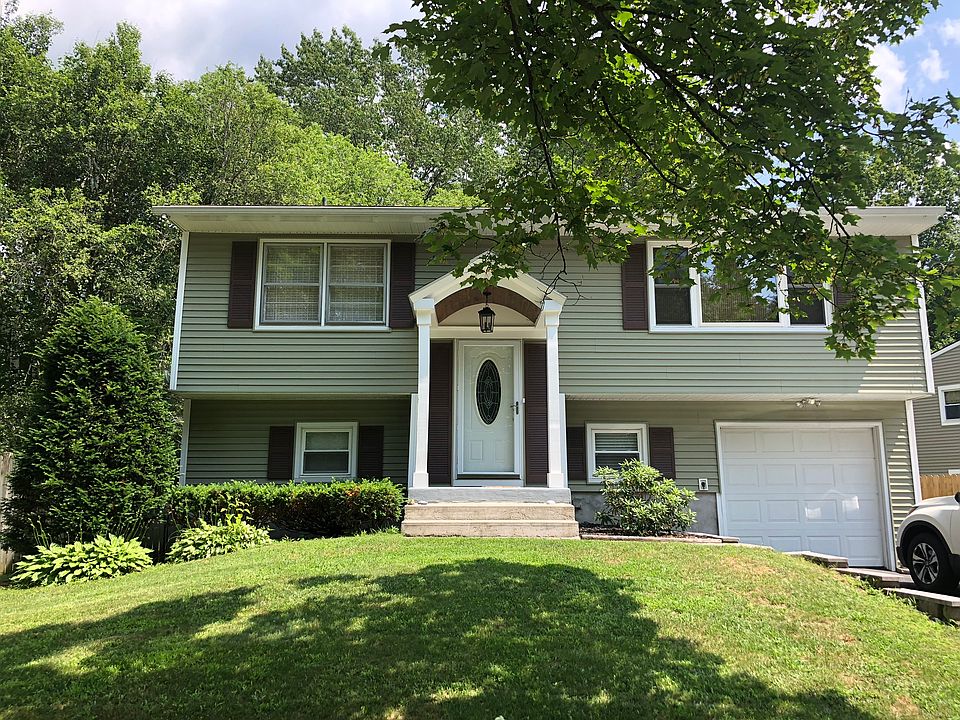 1st image of 16 Northway Ct