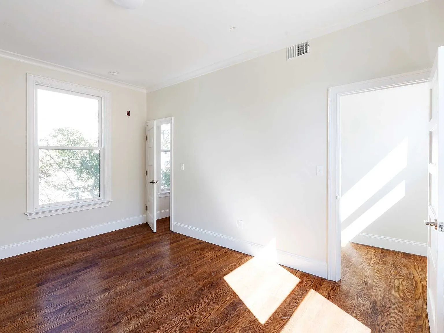 4 bed, 4.5 bath, $6,800 — Photo 3