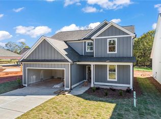 27 Bowers Estates Dr, Hartwell, GA 30643