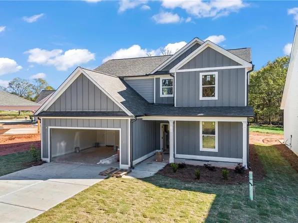 27 Bowers Estates Dr, Hartwell, GA 30643