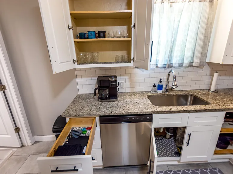 278 Euclid St #3BR — Photo 13