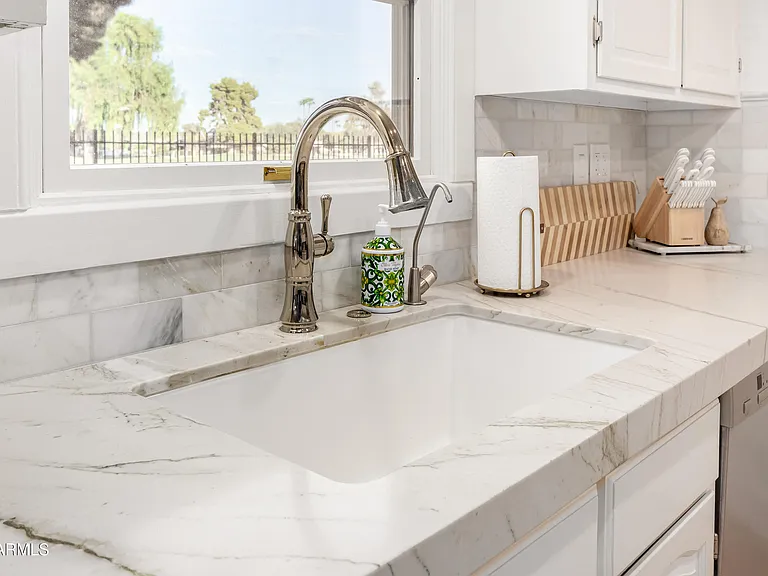 14425 N Coral Gables Dr — Photo 19