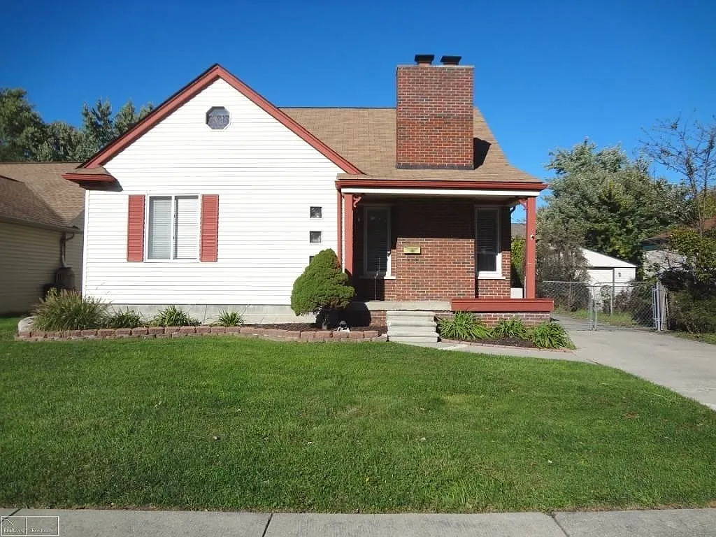 22629 Laukel St photo 1