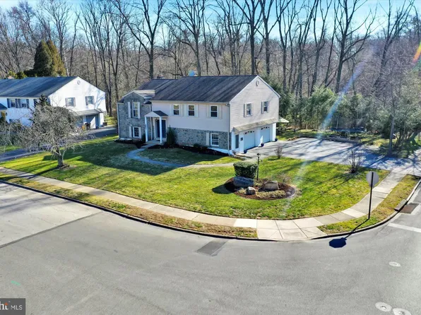 407 Doe Run Ln, Springfield, PA 19064