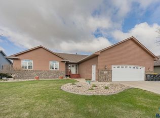 7505 S Denton Ave, Sioux Falls, SD 57108