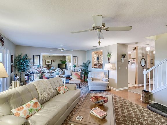 living area to dining and pass through
