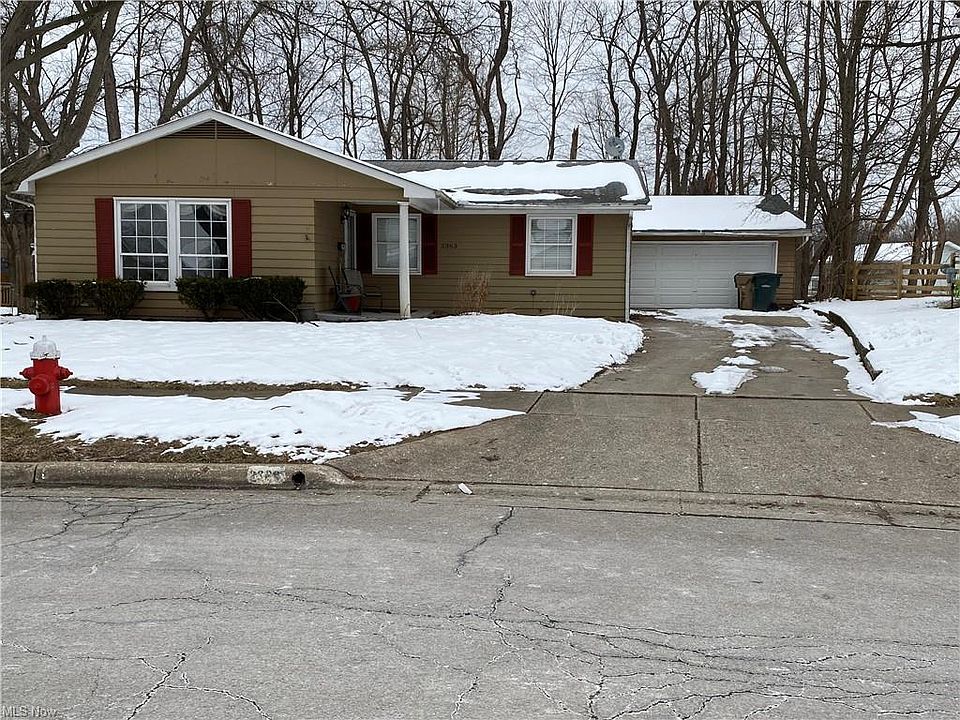 1st image of 2363 Richmond Rd
