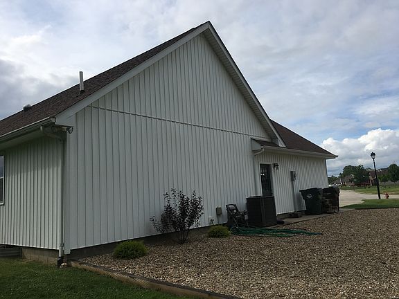 5th image of 1050 Kimberly Dr