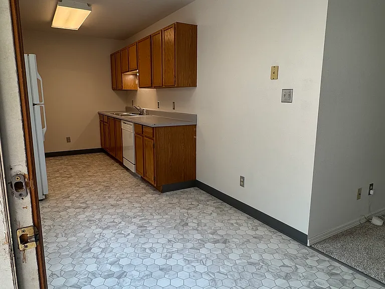 1627 Poplar St #1 — Photo 10