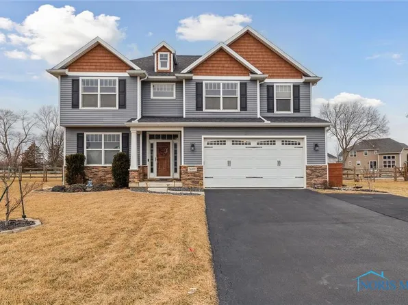 26197 Carronade Dr, Perrysburg, OH 43551