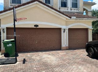 15075 SW 20th Ln, Miami, FL 33185