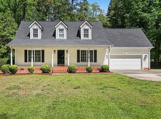 5586 Farmington Dr, Oxford, NC 27565