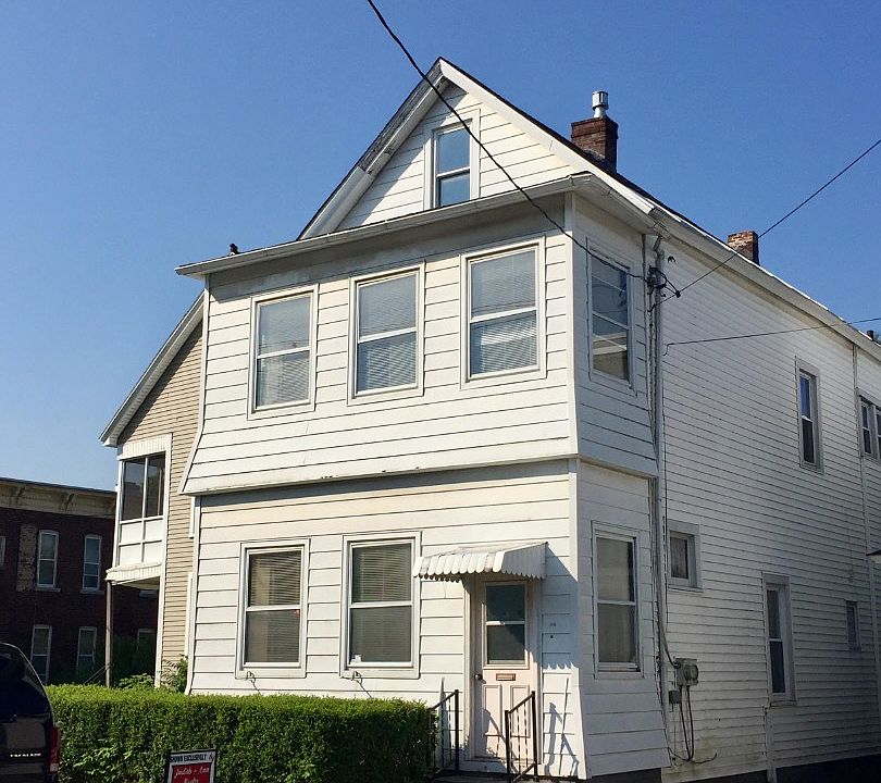 2nd image of 216 E Main St