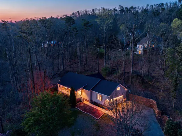 9711 Imperial Dr, Ooltewah, TN 37363