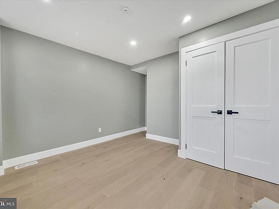 2nd image of 442 Lewis St
