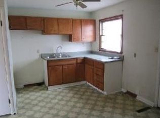 1416 W Hamilton St, Springfield, MO 65802