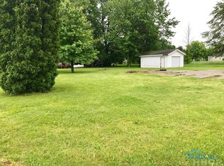 305 W Oak St, Continental, OH 45831
