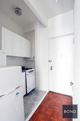 Rented by Bond New York | media 10