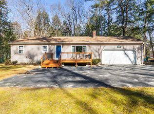 7 Many Oaks Ln, Windham, ME 04062
