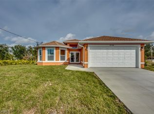 2716 29th St SW, Lehigh Acres, FL 33976