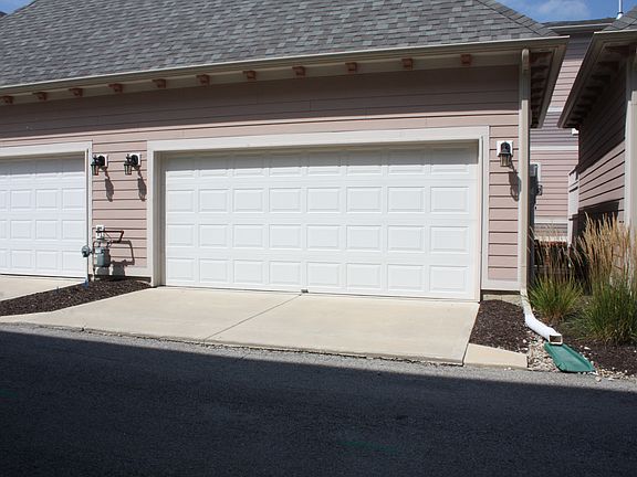 Rear Garage