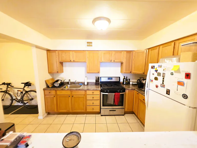 6821 N Sheridan Road — Photo 4