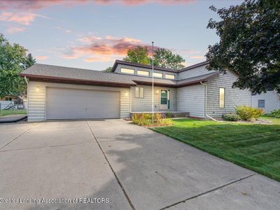 1041 Camden Dr, Lansing, MI, 48917