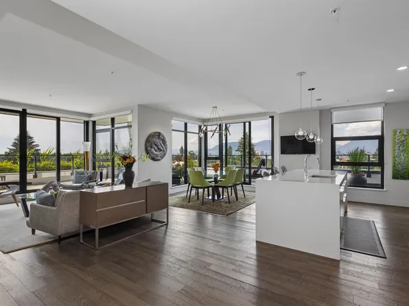 4427 Cambie St #601, Vancouver, BC V5Z 2Y8