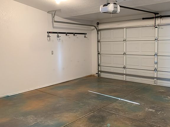 5th image of 3011 Curtis Dr