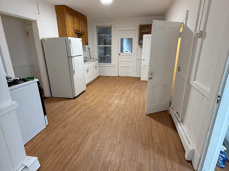 64 Irion St #3 — Photo 5