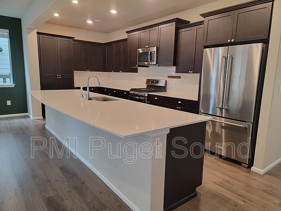 5th image of 32790 Stuart Ave SE