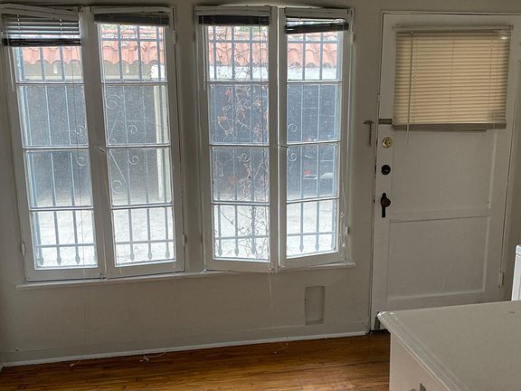 5th image of 656 S Burnside Ave #3