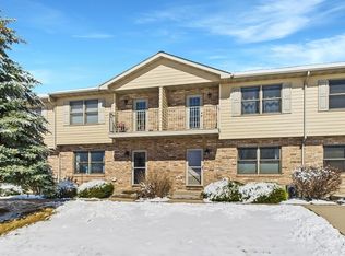 1690 Drum Corps Dr #K, Menasha, WI 54952
