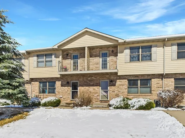 1690 Drum Corps Dr #K, Menasha, WI 54952