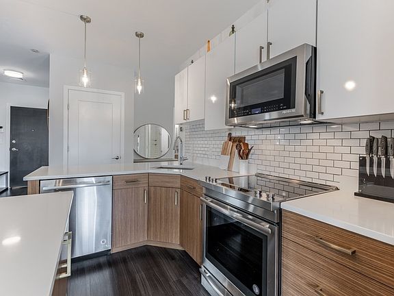 3rd image of 999 Hancock St Unit 401