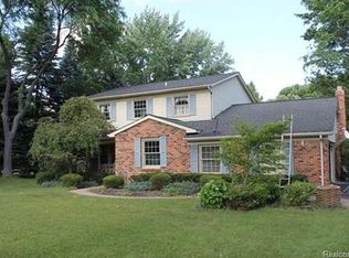 612 Allston Dr, Rochester Hills, MI 48309