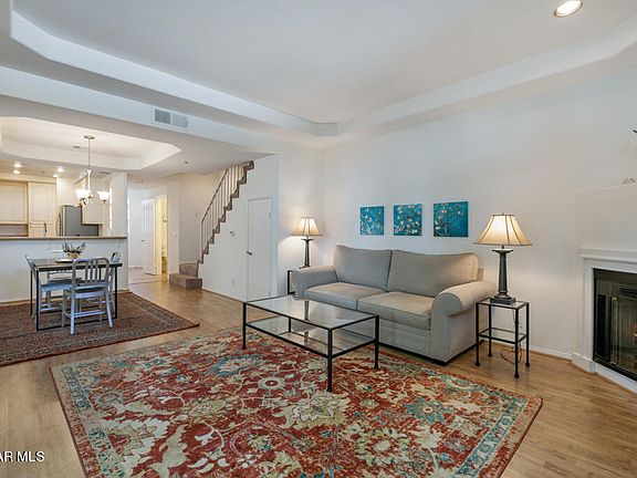 2nd image of 4310 Whitsett Ave APT 6