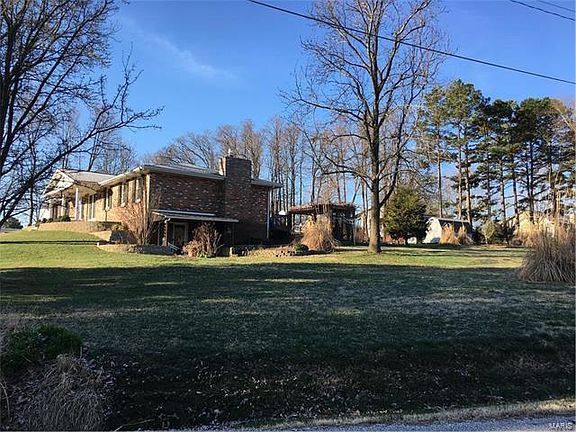 3rd image of 801 S Suncrest Dr