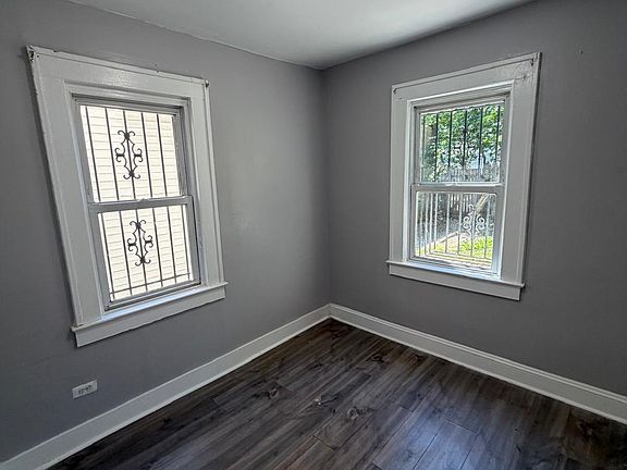 3rd image of 51 Washington Ave APT 1