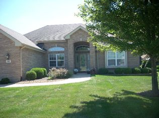 818 W Westgate Dr, Peotone, IL 60468