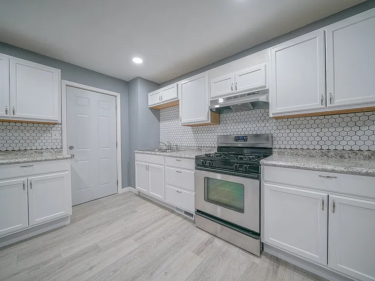 934 Ridge Ave #2 — Photo 22