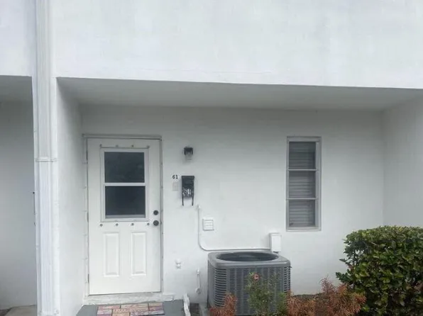 61 East Court, Royal Palm Beach, FL 33411