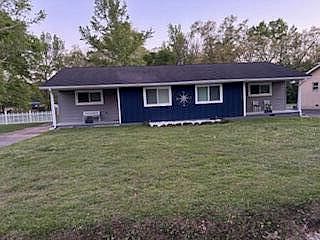 1st image of 726 W 728 State Line Rd