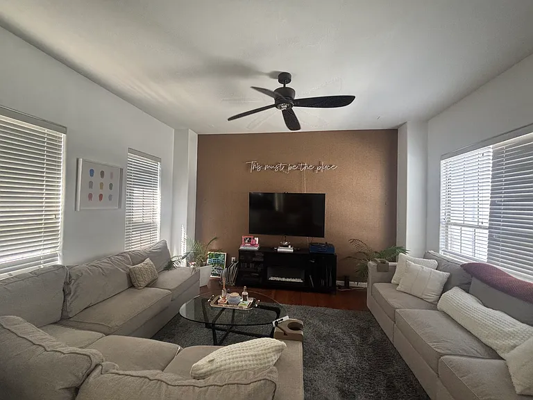 4116 N Hall St — Photo 4