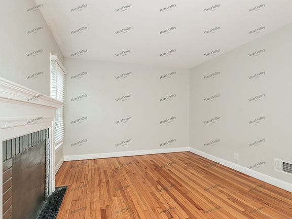 4th image of 421 Bismark Ave