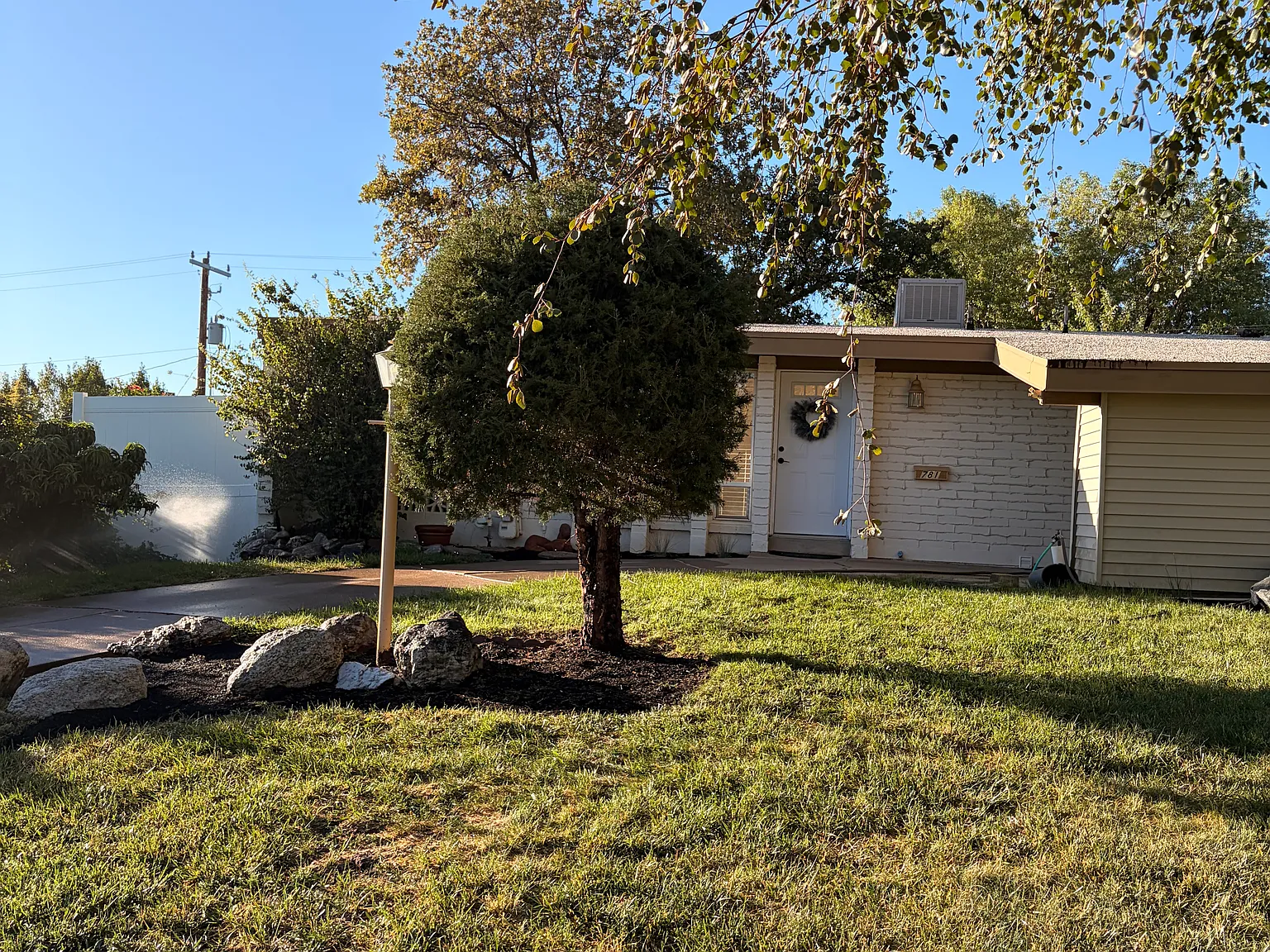 3 bed, 1.5 bath, 2146 sqft, $2,450 — Photo 4