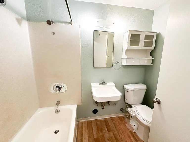 2500 N 45th St #3 — Photo 11