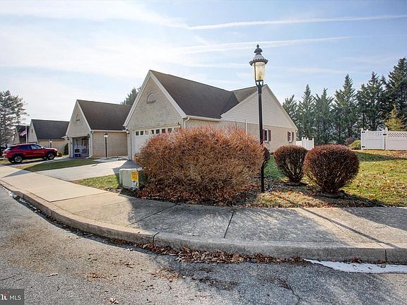 5th image of 1212 Brandon Dr