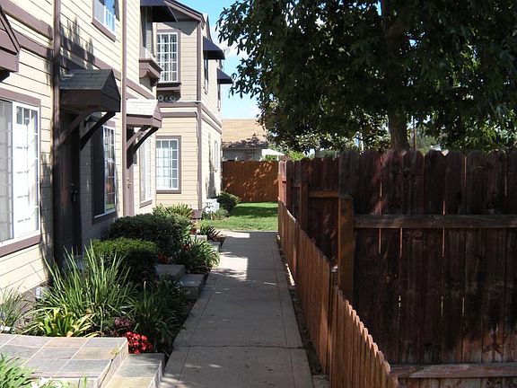 4th image of 1985 Pomona Ave APT K